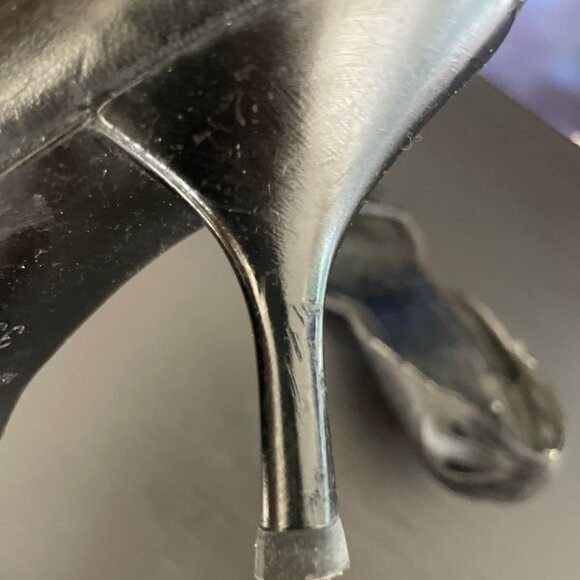 Black Laser Cut Italian Kitten Heels - Size 5.5 - Picture 5 of 6